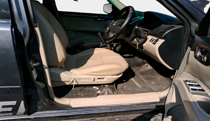 2013 Mitsubishi Pajero Sport 2.5 MT 4X4, Diesel, Manual, 83,564 km, interior