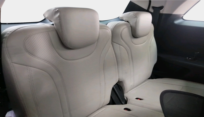 2023 Mahindra XUV700 AX 5 D AT 7 STR, Diesel, Automatic, 29,747 km, interior