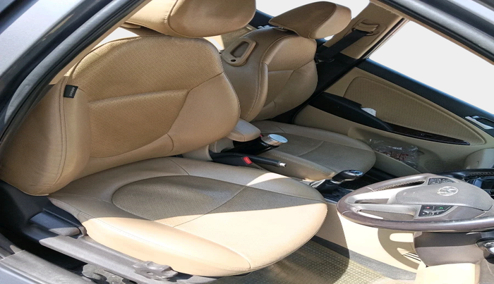 2015 Hyundai Verna FLUIDIC 1.6 CRDI SX 4S, Diesel, Manual, 40,210 km, interior