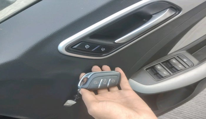 2022 MG ASTOR SHARP 1.5 MT, Petrol, Manual, 4,735 km, interior