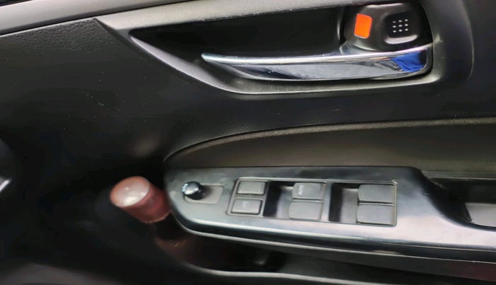 2012 Maruti Swift VXI, Petrol, Manual, 1,05,696 km, interior