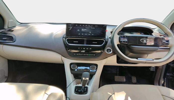 2025 Tata TIGOR XZA Plus iCNG , Petrol, Automatic, 9,891 km, interior