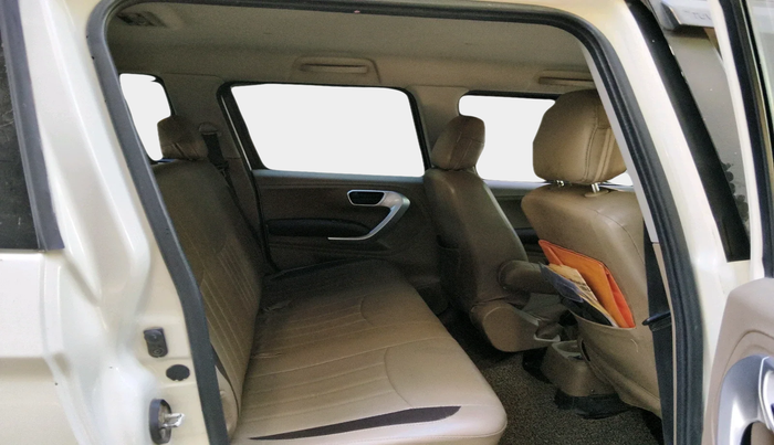 2016 Mahindra TUV300 T8, Diesel, Manual, 1,69,398 km, interior