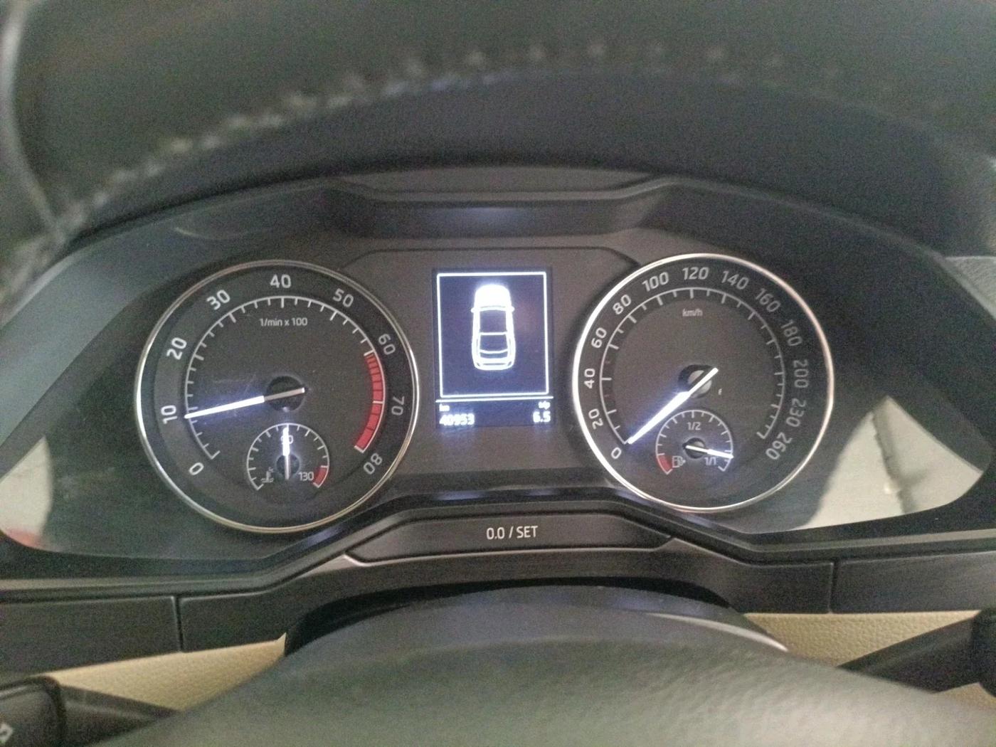 2017 Skoda Superb STYLE 1.8 TSI MT, Petrol, Manual, 40,953 km, interior