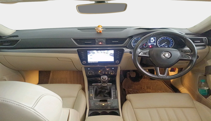 2017 Skoda Superb STYLE 1.8 TSI MT, Petrol, Manual, 40,953 km, interior