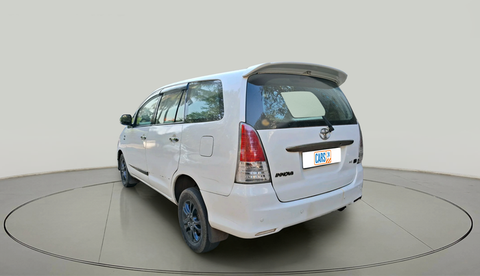 2011 Toyota Innova V 2.5 7 STR, Diesel, Manual, 2,61,437 km, exterior