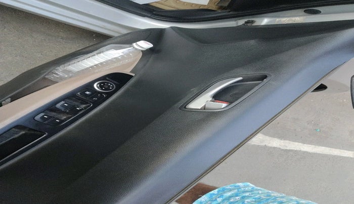 2015 Hyundai Xcent S (O) 1.2, Petrol, Manual, 1,43,952 km, interior