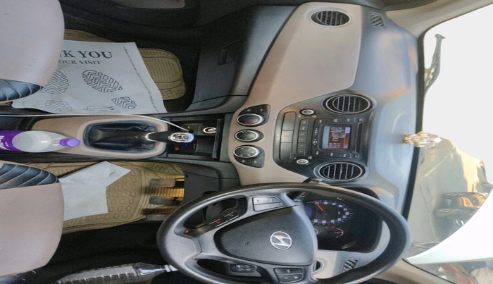 2015 Hyundai Xcent S (O) 1.2, Petrol, Manual, 1,43,952 km, interior