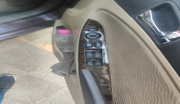 2012 Hyundai Verna FLUIDIC 1.6 CRDI SX, Diesel, Manual, 35,541 km, interior