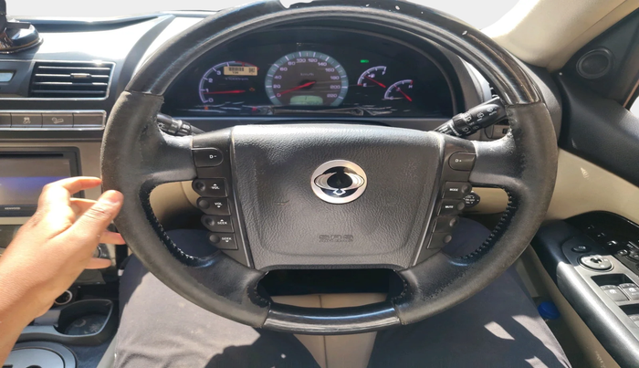 2015 Ssangyong Rexton RX7, Diesel, Automatic, 1,14,051 km, interior