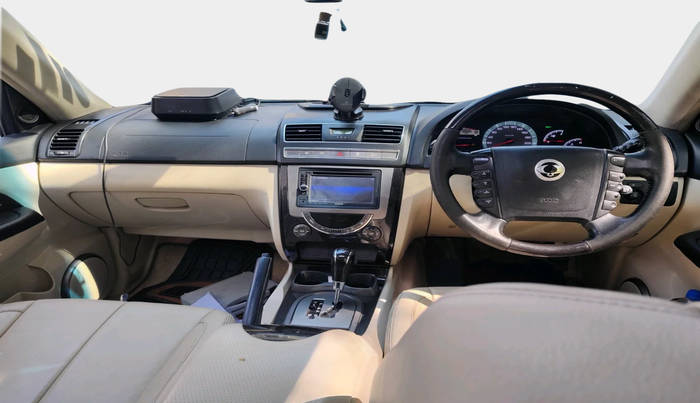 2015 Ssangyong Rexton RX7, Diesel, Automatic, 1,14,051 km, interior
