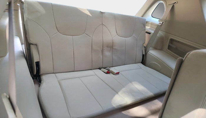 2015 Ssangyong Rexton RX7, Diesel, Automatic, 1,14,051 km, interior