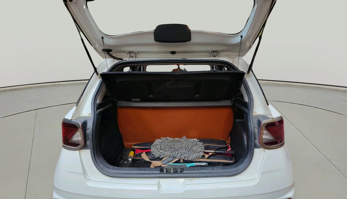 2022 Hyundai VENUE SX 1.5 CRDI, Diesel, Manual, 33,847 km, exterior