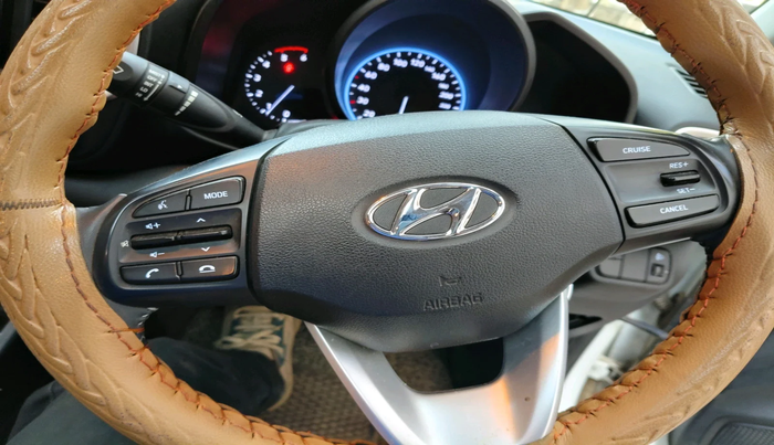 2022 Hyundai VENUE SX 1.5 CRDI, Diesel, Manual, 33,847 km, interior