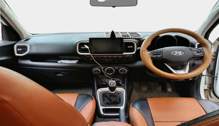 2022 Hyundai VENUE SX 1.5 CRDI, Diesel, Manual, 33,847 km, interior