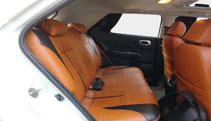 2022 Hyundai VENUE SX 1.5 CRDI, Diesel, Manual, 33,847 km, interior