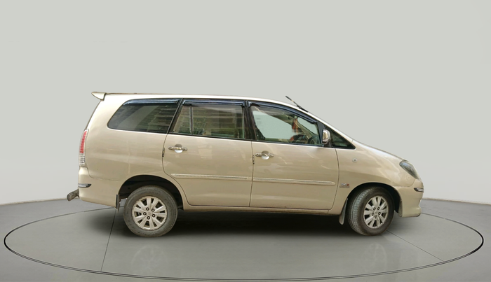 2011 Toyota Innova V 2.5 8 STR, Diesel, Manual, 84,233 km, exterior