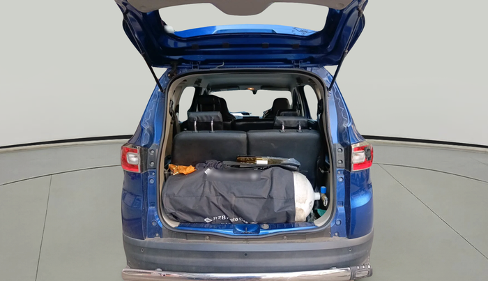 2022 Renault TRIBER RXZ AMT, Petrol, Automatic, 43,592 km, exterior