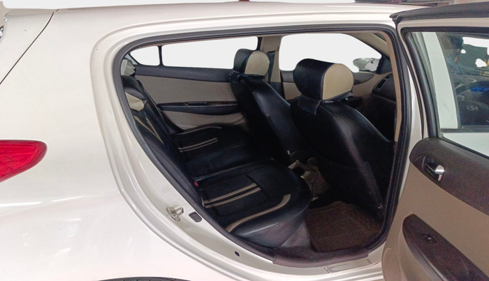 2010 Hyundai i20 SPORTZ 1.2, Petrol, Manual, 1,09,127 km, interior