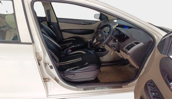 2010 Hyundai i20 SPORTZ 1.2, Petrol, Manual, 1,09,127 km, interior