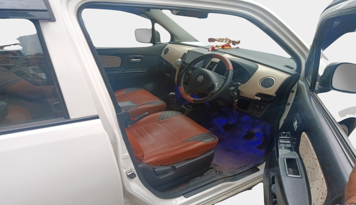 2017 Maruti Wagon R 1.0 VXI, Petrol, Manual, 73,144 km, interior