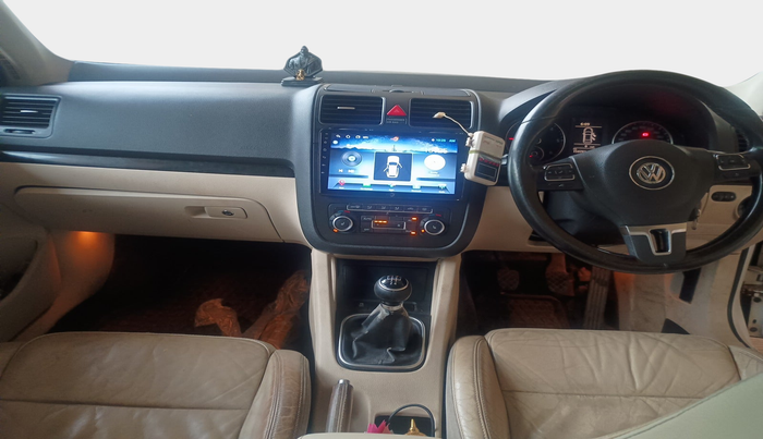 2011 Volkswagen Jetta COMFORTLINE 2.0L TDI, Diesel, Manual, 1,59,784 km, interior