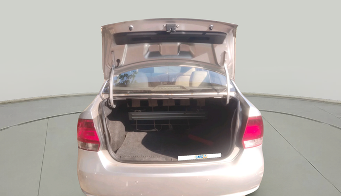 2012 Volkswagen Vento COMFORTLINE 1.6, Petrol, Manual, 1,04,890 km, exterior