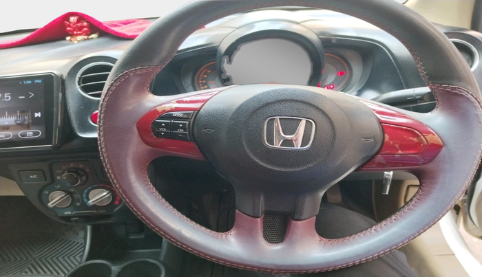 2013 Honda Amaze 1.5L I-DTEC S, Diesel, Manual, 1,24,627 km, interior