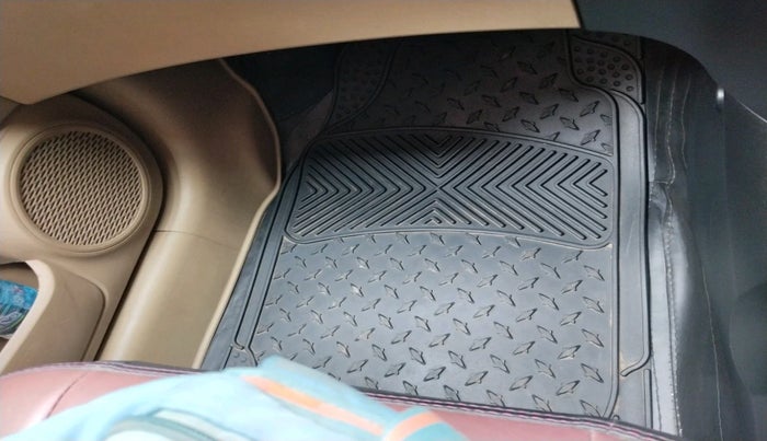 2013 Honda Amaze 1.5L I-DTEC S, Diesel, Manual, 1,24,627 km, interior