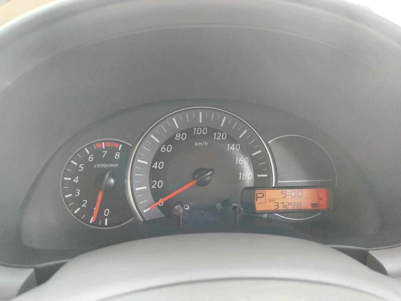 2015 Nissan Micra XV CVT, Petrol, Automatic, 37,298 km, interior
