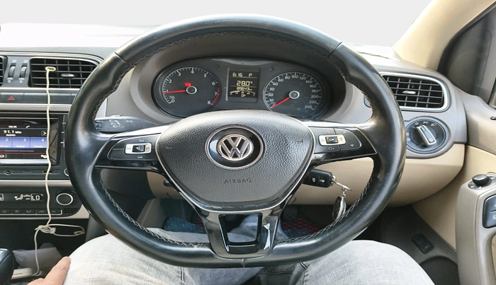 2016 Volkswagen Vento HIGHLINE PETROL AT, Petrol, Automatic, 89,643 km, interior