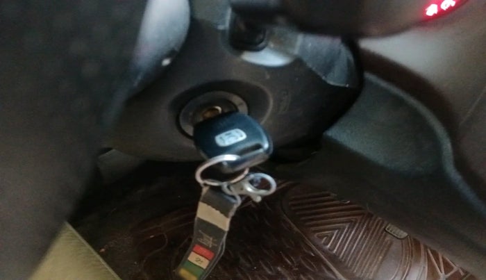 2013 Honda Amaze 1.2L I-VTEC S, Petrol, Manual, 93,198 km, interior