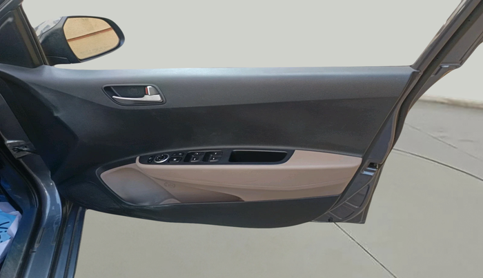 2013 Hyundai Grand i10 SPORTZ AT 1.2 KAPPA VTVT, Petrol, Automatic, 61,312 km, interior