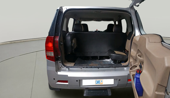 2016 Mahindra TUV300 T8 AMT, Diesel, Automatic, 1,46,409 km, exterior
