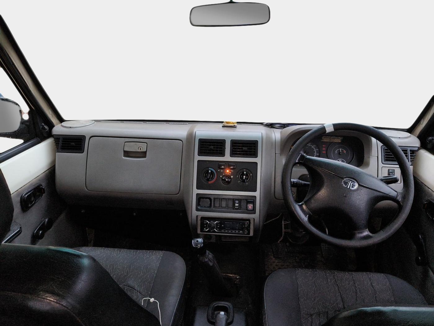 2014 Tata Sumo Gold EX, Diesel, Manual, 1,44,691 km, interior