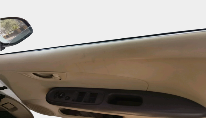 2013 Honda Amaze 1.5L I-DTEC S, Diesel, Manual, 1,34,341 km, interior