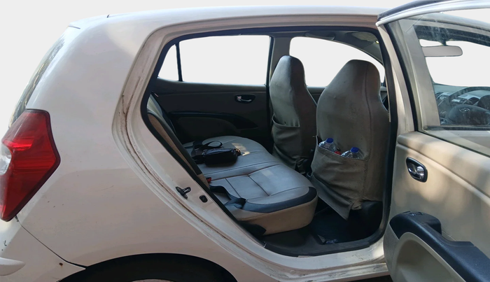 2013 Hyundai i10 MAGNA 1.1, Petrol, Manual, 65,104 km, interior