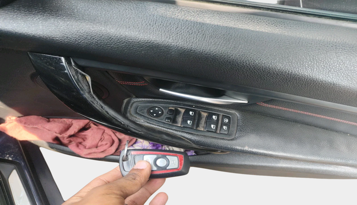 2013 BMW 3 Series 320D SPORTLINE, Diesel, Automatic, 1,21,534 km, interior