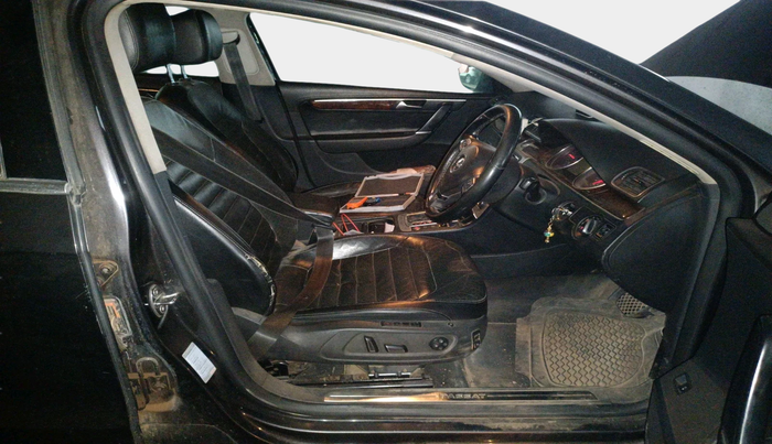 2011 Volkswagen Passat 2.0 PD DSG, Diesel, Automatic, 1,70,935 km, interior