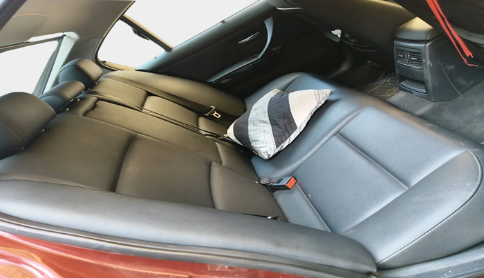 2011 BMW 3 Series 320d, Diesel, Automatic, 1,17,905 km, interior