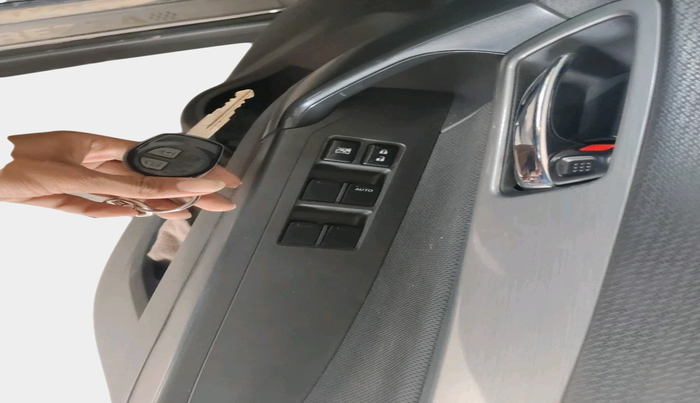 2016 Maruti Vitara Brezza ZDI, Diesel, Manual, 1,08,918 km, interior