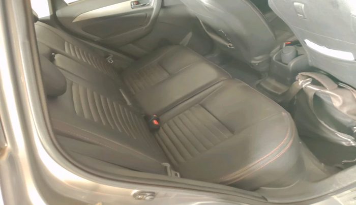 2016 Maruti Vitara Brezza ZDI, Diesel, Manual, 1,08,918 km, interior