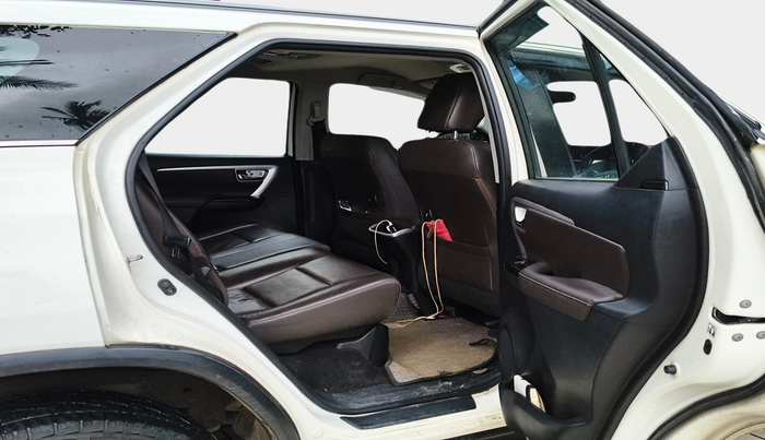2018 Toyota Fortuner 2.8 4X2 AT, Diesel, Automatic, 72,671 km, interior