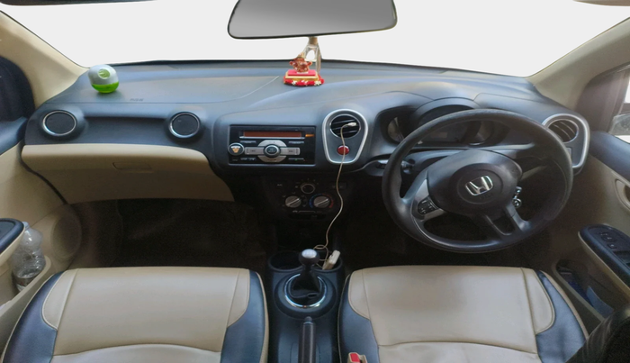 2014 Honda Mobilio 1.5L I-DTEC V, Diesel, Manual, 1,10,728 km, interior