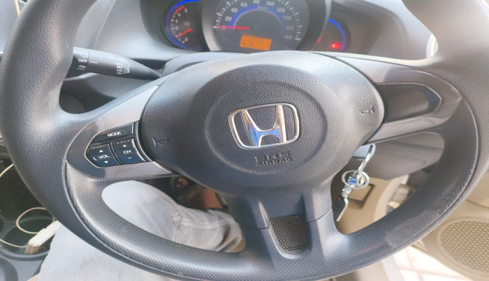 2014 Honda Mobilio 1.5L I-DTEC V, Diesel, Manual, 1,10,728 km, interior