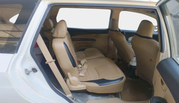 2014 Honda Mobilio 1.5L I-DTEC V, Diesel, Manual, 1,10,728 km, interior