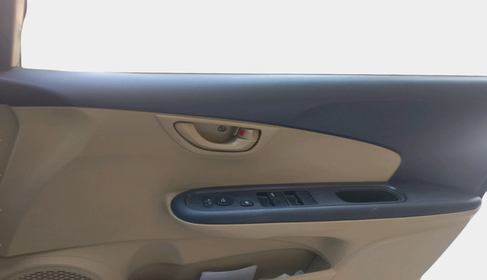 2014 Honda Mobilio 1.5L I-DTEC V, Diesel, Manual, 1,10,728 km, interior