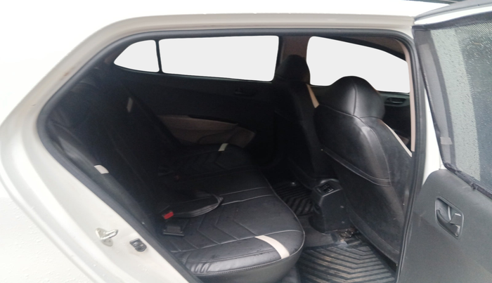 2019 Hyundai Grand i10 MAGNA 1.2 KAPPA VTVT, Petrol, Manual, 20,583 km, interior