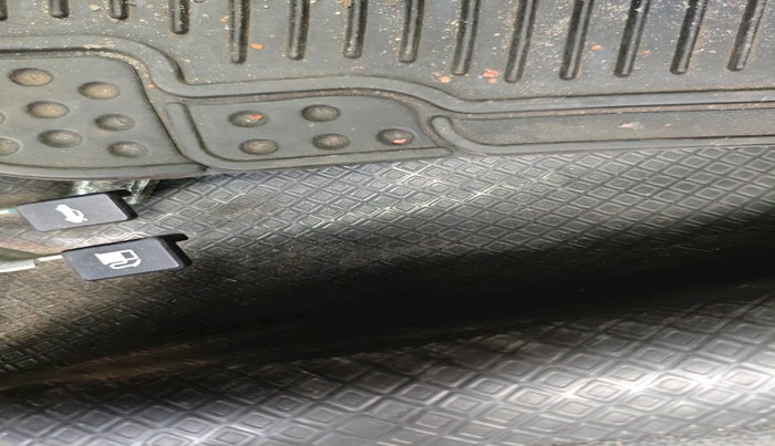 2017 Renault Kwid RXT 0.8, Petrol, Manual, 28,791 km, interior