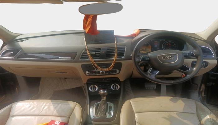 2013 Audi Q3 2.0 TDI QUATTRO, Diesel, Automatic, 1,83,873 km, interior